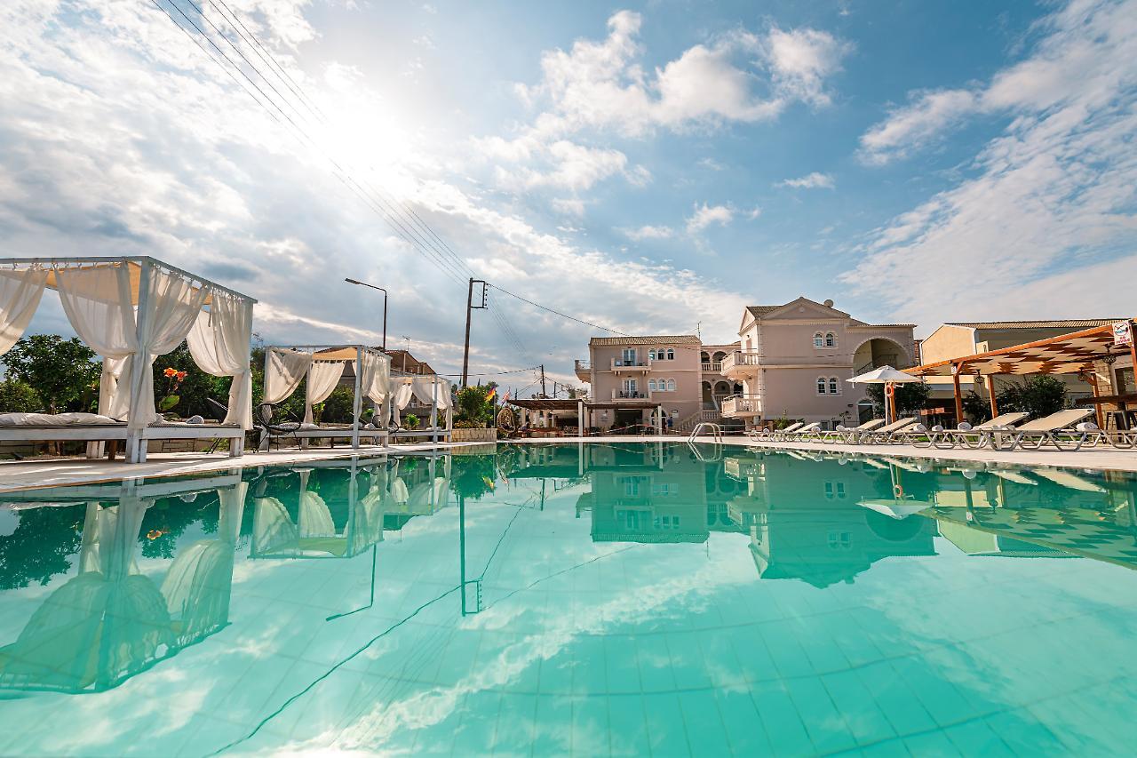 Ekati Mare Hotel Kávos Eksteriør billede